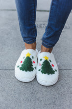 Load image into Gallery viewer, Christmas Tree Print Fleece Slippers
